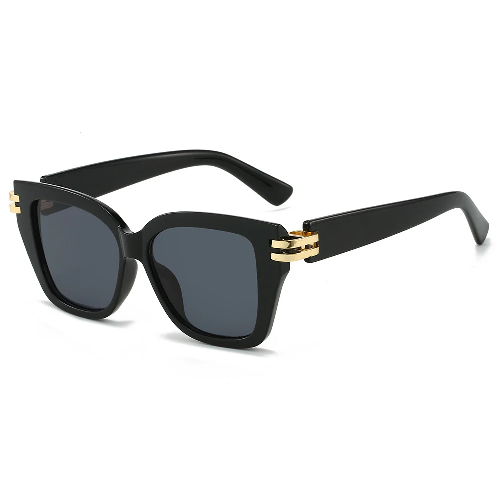 Elegant Tortoiseshell Frame Glasses